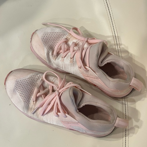 Nike Metcon Flyknit 3 'Echo Pink' - Picture 5 of 9